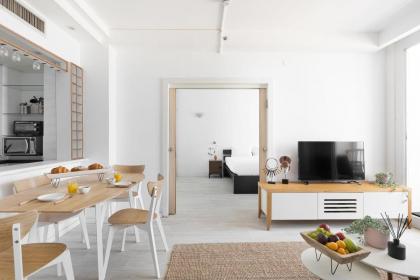 Beach Front Apartment with Amazing Panoramic Sea View Balcony by Sea N' Rent - image 15