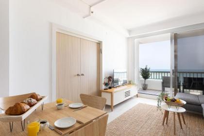 Beach Front Apartment with Amazing Panoramic Sea View Balcony by Sea N' Rent - image 18