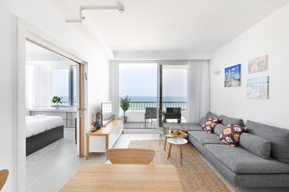 Beach Front Apartment with Amazing Panoramic Sea View Balcony by Sea N' Rent - image 2