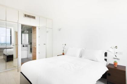 Beach Front Apartment with Amazing Panoramic Sea View Balcony by Sea N' Rent - image 5