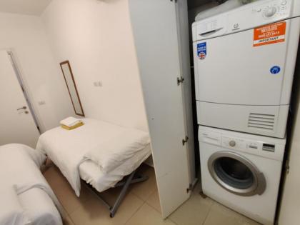 2BDR Holiday Home by Mezizim Beach and TLV Port! - image 18