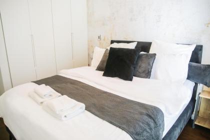YalaRent Midtown towers TLV - image 10