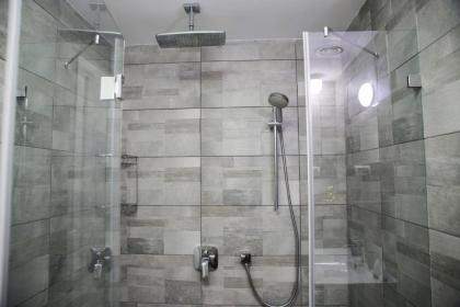 YalaRent Midtown towers TLV - image 12