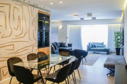 YalaRent Midtown towers TLV - image 2
