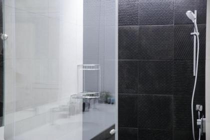 YalaRent Midtown towers TLV - image 5