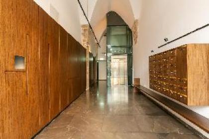 Beautifully designedclassy & homey flat in TLV - image 14