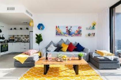 Beautifully designedclassy & homey flat in TLV - image 2