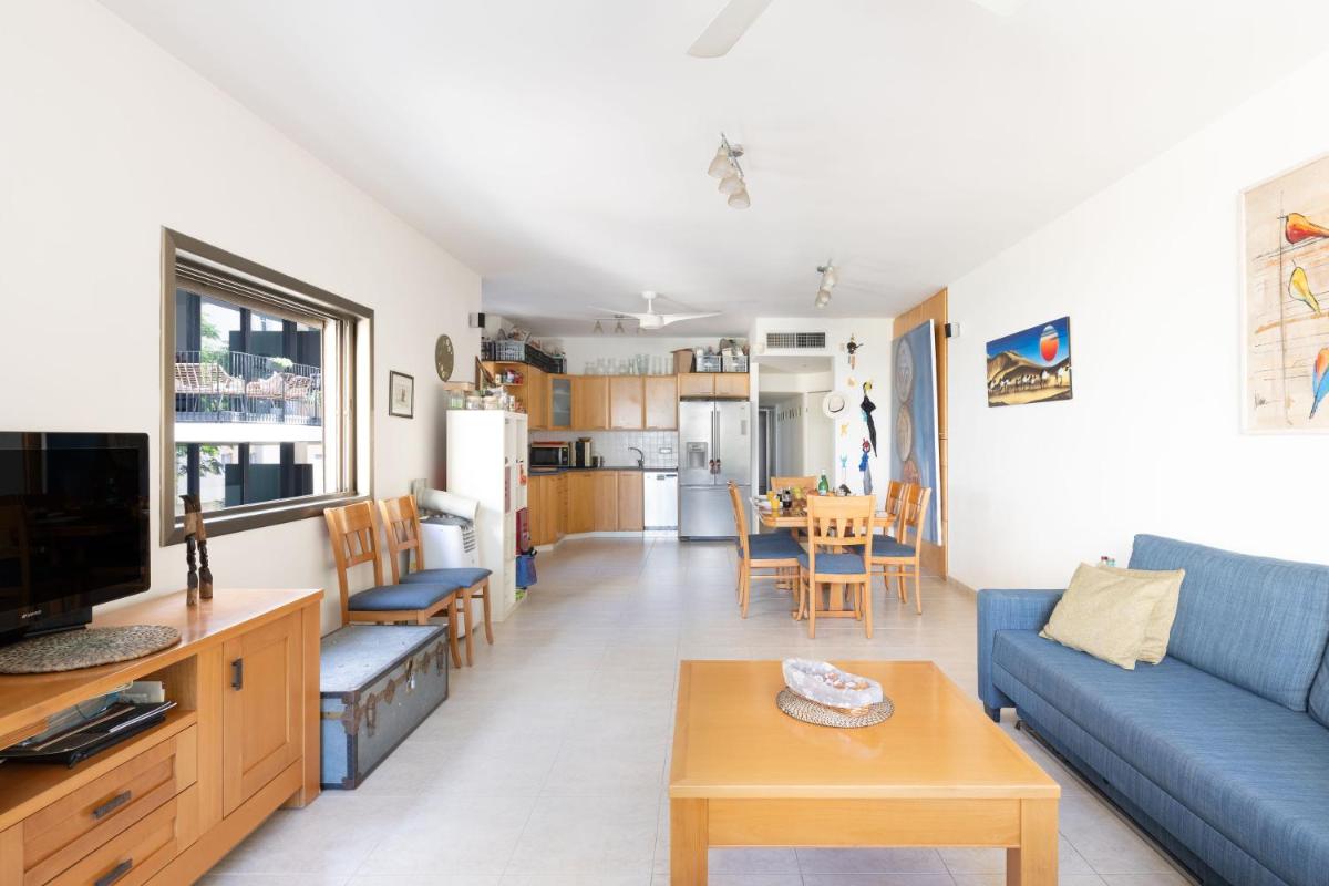 Cozy 3BR Apt w Big Windows 5 Min Walk From Beach by Sea N' Rent - image 5