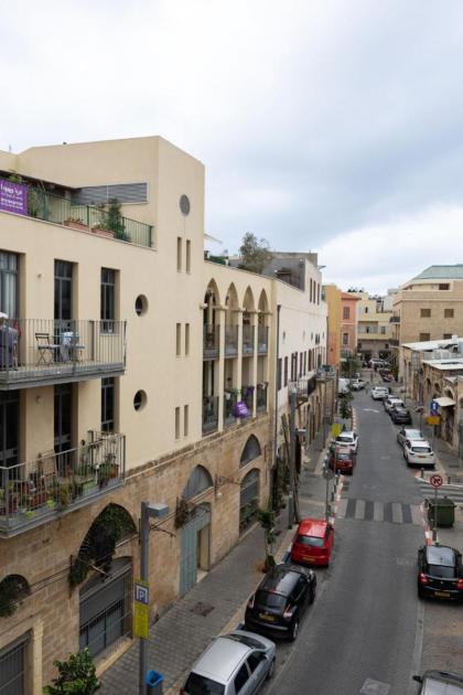 Elegant 2BR Apartment with Balcony & Mamad in Jaffa by Sea N' Rent - image 10