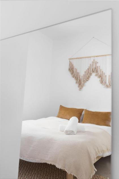 Elegant 2BR Apartment with Balcony & Mamad in Jaffa by Sea N' Rent - image 14