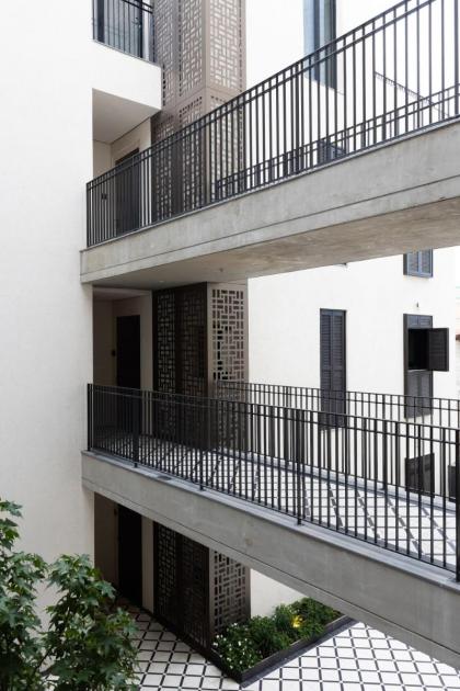 Elegant 2BR Apartment with Balcony & Mamad in Jaffa by Sea N' Rent - image 9