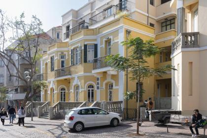 Elegant Apartment w Balcony & Mamad in Heart of Tel Aviv by Sea N' Rent - image 12