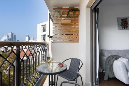 Elegant Apartment w Balcony & Mamad in Heart of Tel Aviv by Sea N' Rent - image 13