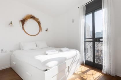 Elegant Apartment w Balcony & Mamad in Heart of Tel Aviv by Sea N' Rent - image 15