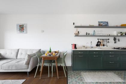 Elegant Apartment w Balcony & Mamad in Heart of Tel Aviv by Sea N' Rent - image 8