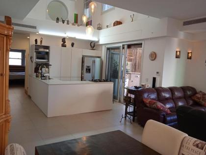 Jaffa sea front luxury Duplex Port & Old City 2m walk Tel Aviv 