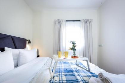 Charming 1BR Apt w Balcony In the Heart of TLV by Sea N' Rent - image 15