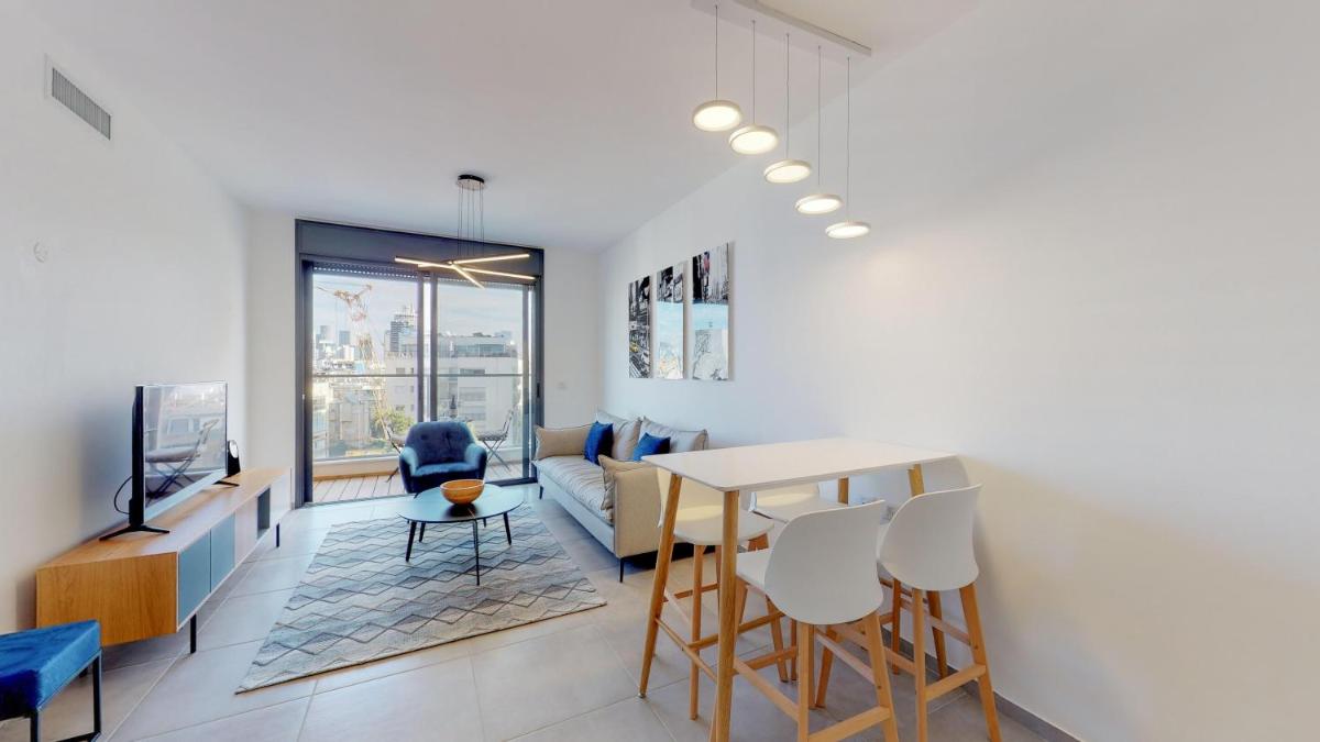 Cozy Ben Yehuda 2BR behind the beach by HolyGuest - main image