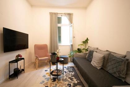 Montefiore Luxury Apartment By Nimizz - image 10