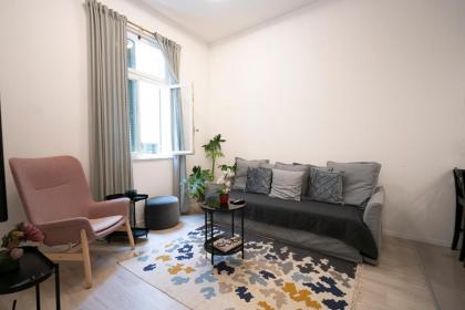 Montefiore Luxury Apartment By Nimizz - image 15