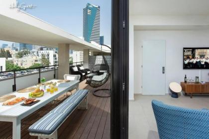 Huge 3BR Penthouse by HolyGuest - image 4