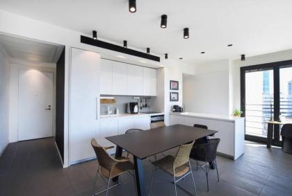 Amazing 2BR Condo with Sea View by HolyGuest - image 19