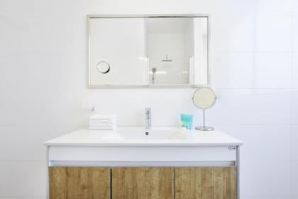 Sunflower 2BR in Dizengoff by HolyGuest - image 10