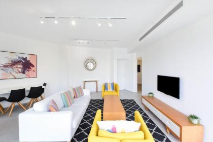 Sunflower 2BR in Dizengoff by HolyGuest - image 2