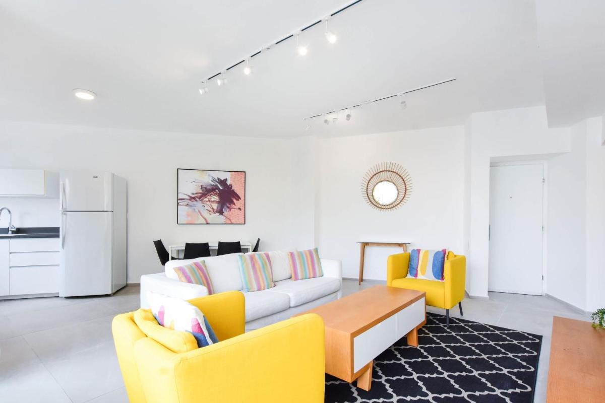 Sunflower 2BR in Dizengoff by HolyGuest - image 4