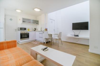 175 Ben Yehuda Apartments - by Comfort Zone TLV - image 3