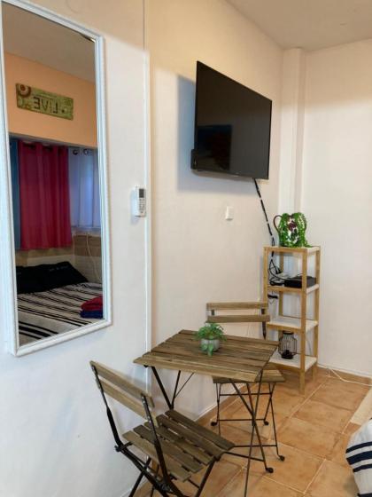 Dotan's Boutique Apartments - By The Beach! - image 17