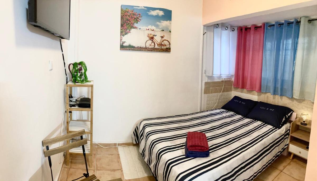 Dotan's Boutique Apartments - By The Beach! - image 4