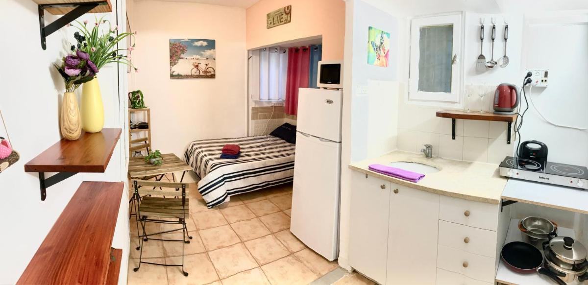 Dotan's Boutique Apartments - By The Beach! - image 6