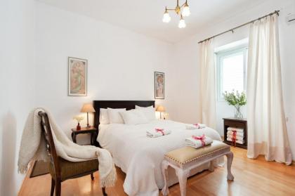 Bright and Charming 1BR Apt w Sea Views Near Shore by Sea N' Rent - image 12