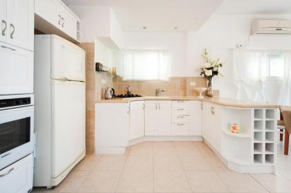 Bright and Charming 1BR Apt w Sea Views Near Shore by Sea N' Rent - image 17