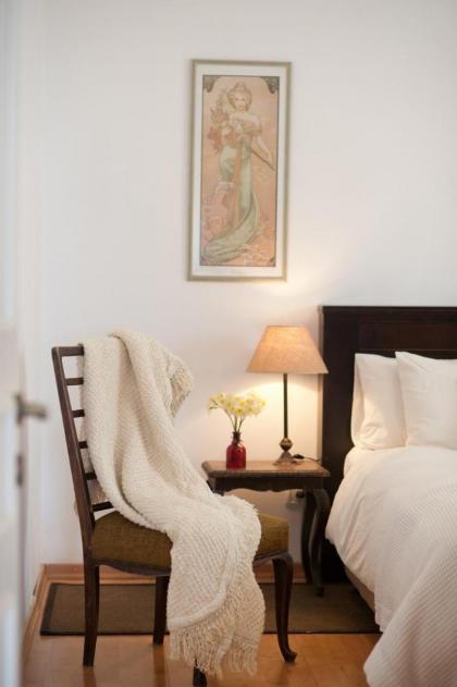 Bright and Charming 1BR Apt w Sea Views Near Shore by Sea N' Rent - image 9