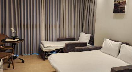 Hotel H7 Tlv - image 10