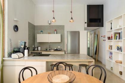 Fantastic apt in TLV center steps from the beach - image 20