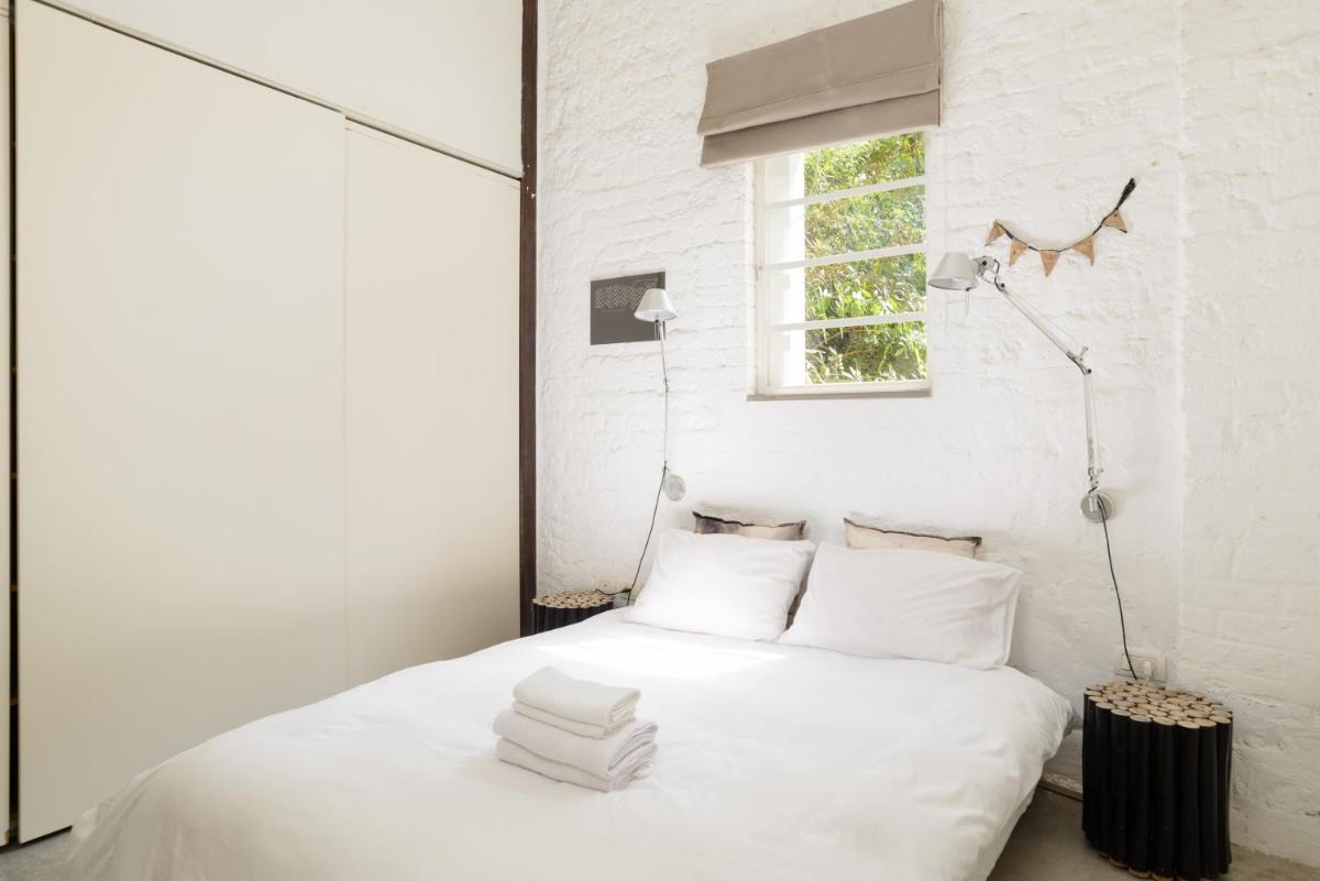 Fantastic apt in TLV center steps from the beach - image 7