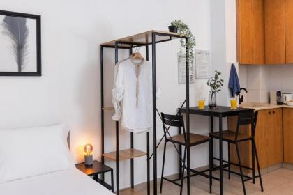 Studio 10 min from the Beach - image 11