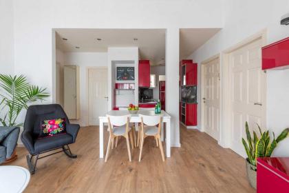 Cozy and Spacious by TLV2RENT - image 14