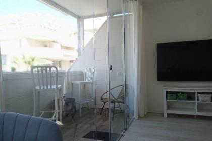 Quiet2 BD Room Duplex with parking near the sea . - image 8