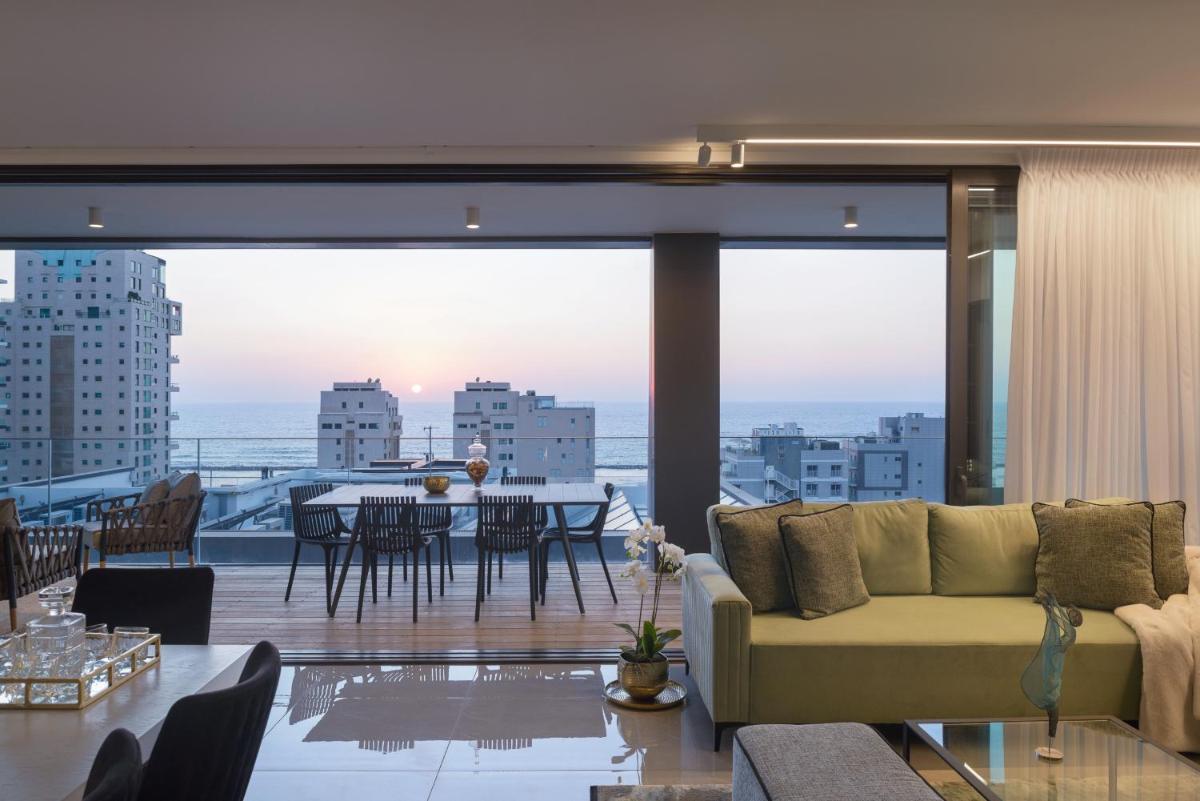 Luxury Executive Apartments by FeelHome - main image