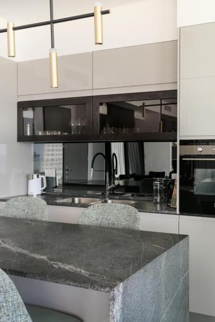 Luxury Executive Apartments by FeelHome - image 11