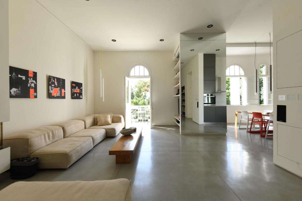 Spacious 3BR Apt with 2 Balconies 8-min from Beach by Sea N' Rent - main image