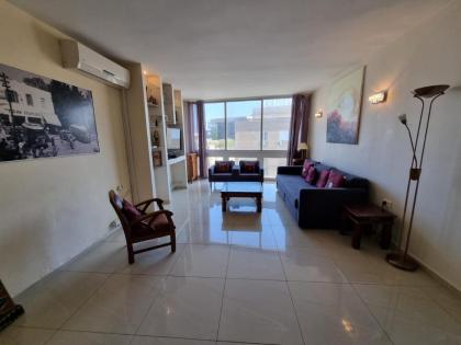 2BR - 2 12 Hei be-Iyar St Tel aviv - image 2