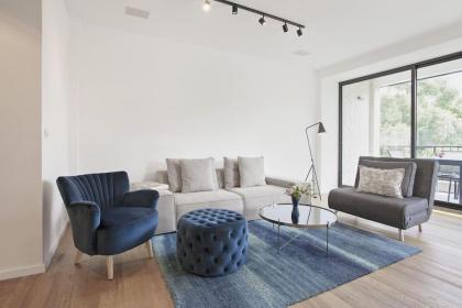 Gorgeous 2BR in Nordau by Holiday-rentals