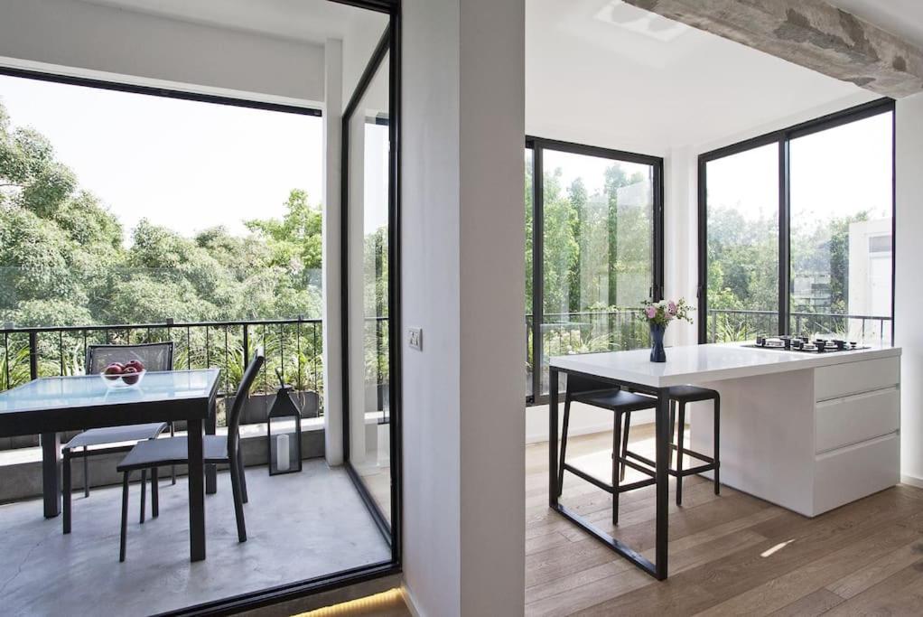 Gorgeous 2BR in Nordau by Holiday-rentals - image 4