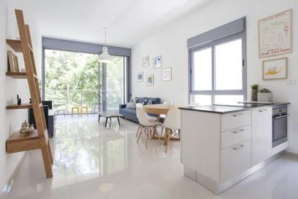Modern 2BR In Pinsker by Holiday-rentals