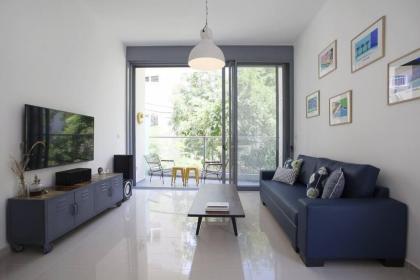 Modern 2BR In Pinsker by Holiday-rentals - image 4
